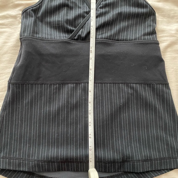 EUC Lululemon V-neck tank top 4 - Picture 4 of 4